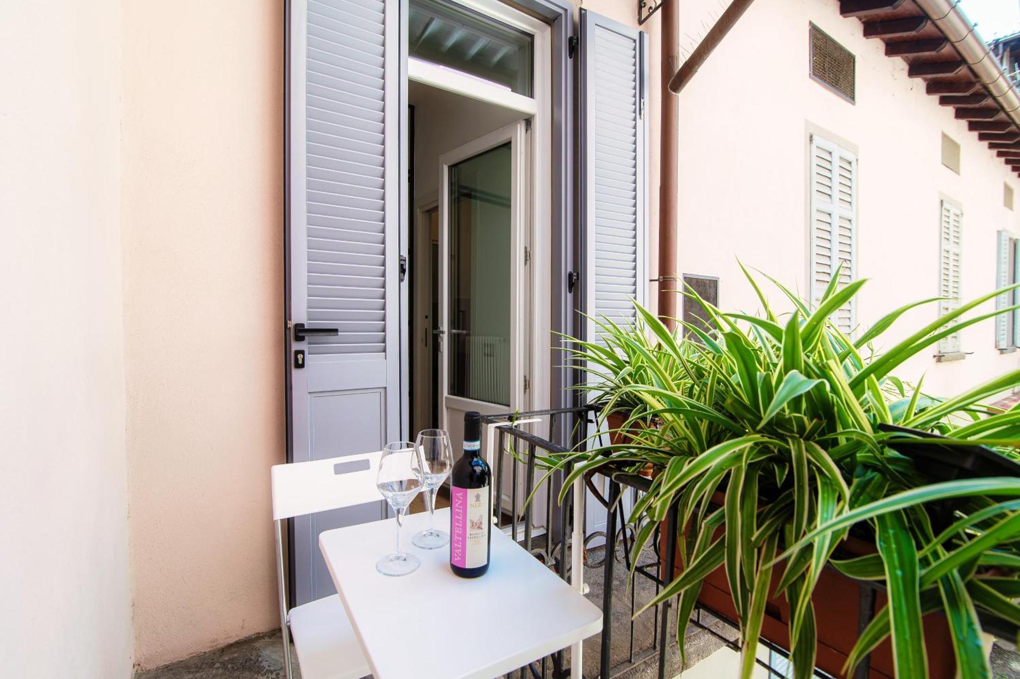 Appartement Casa Giulini - The House Of Travelers à Côme Extérieur photo
