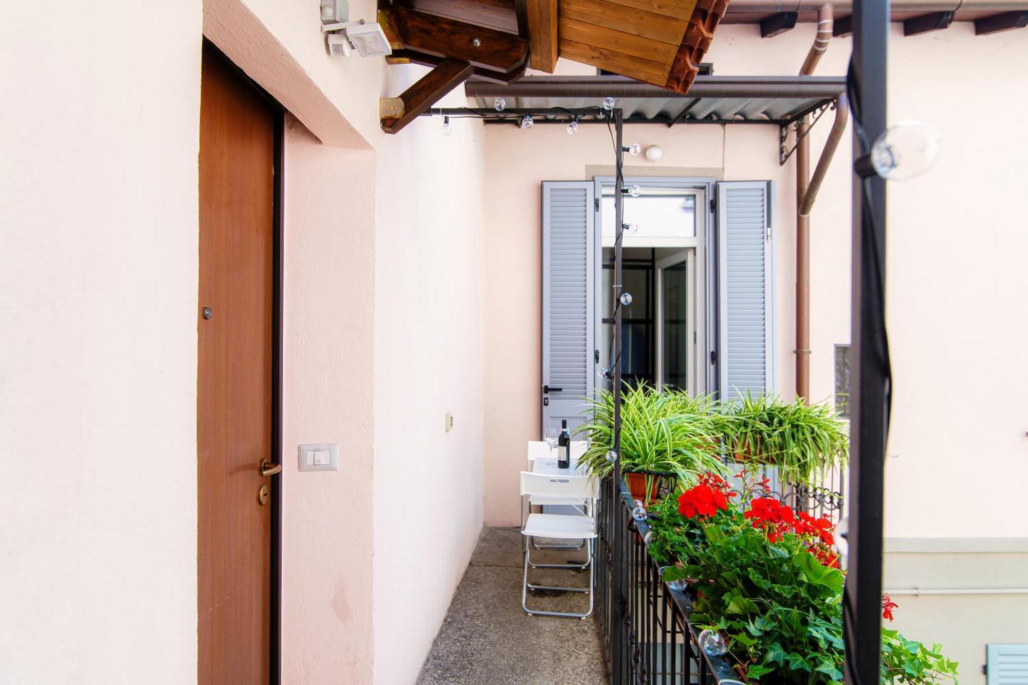 Appartement Casa Giulini - The House Of Travelers à Côme Extérieur photo